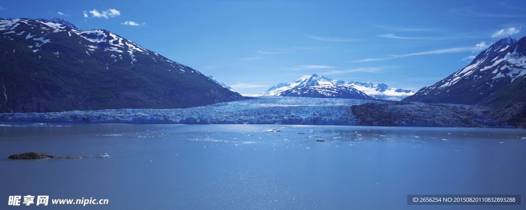 宽幅雪山冰湖