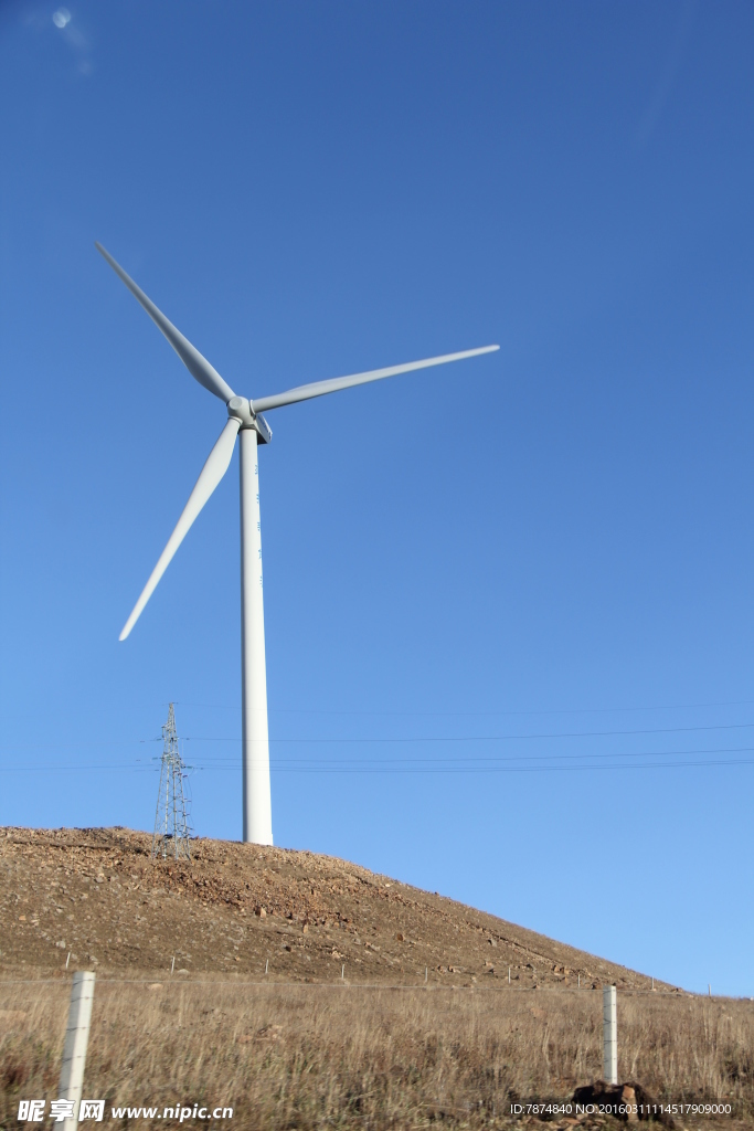 草原天路大风车