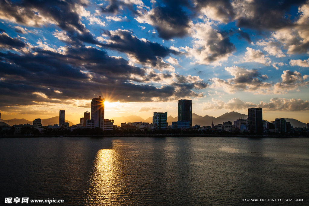 漂亮的海滨城市