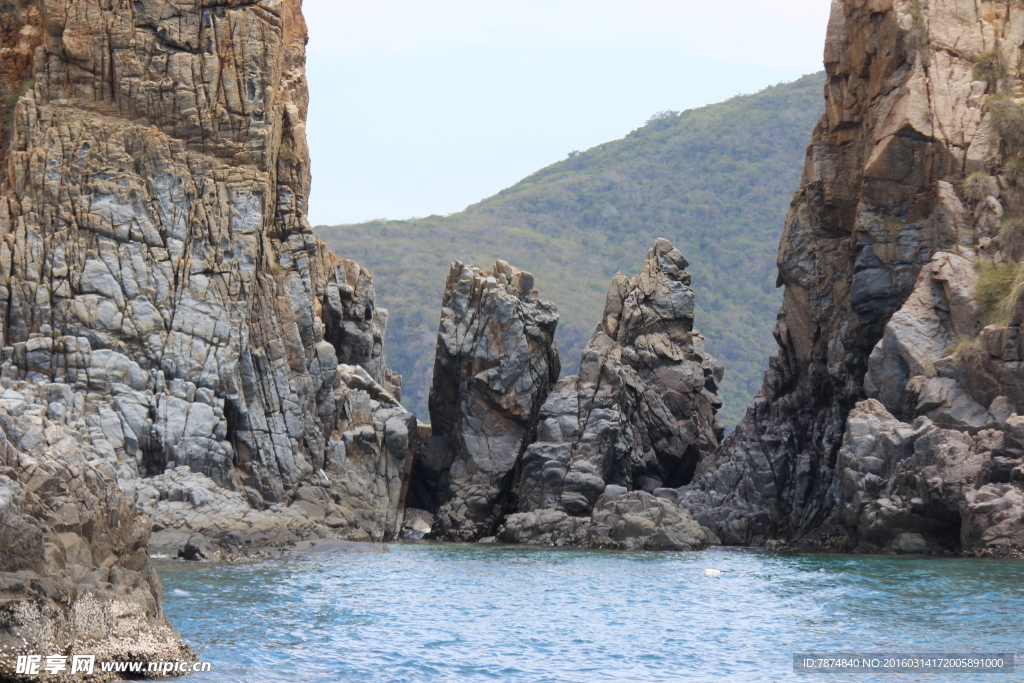 越南海边大礁石