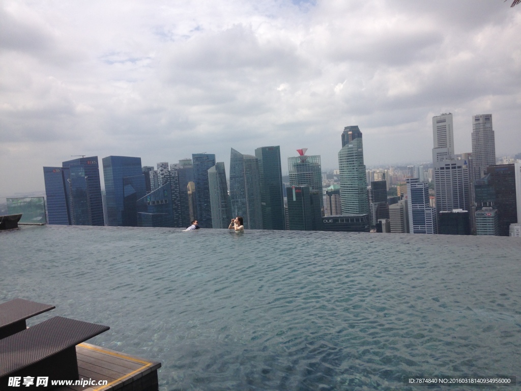 金沙空中花园泳池