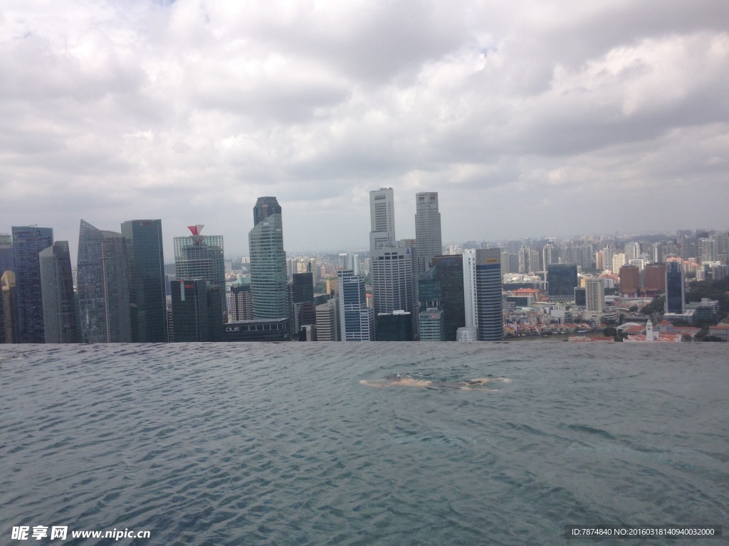 金沙空中花园泳池