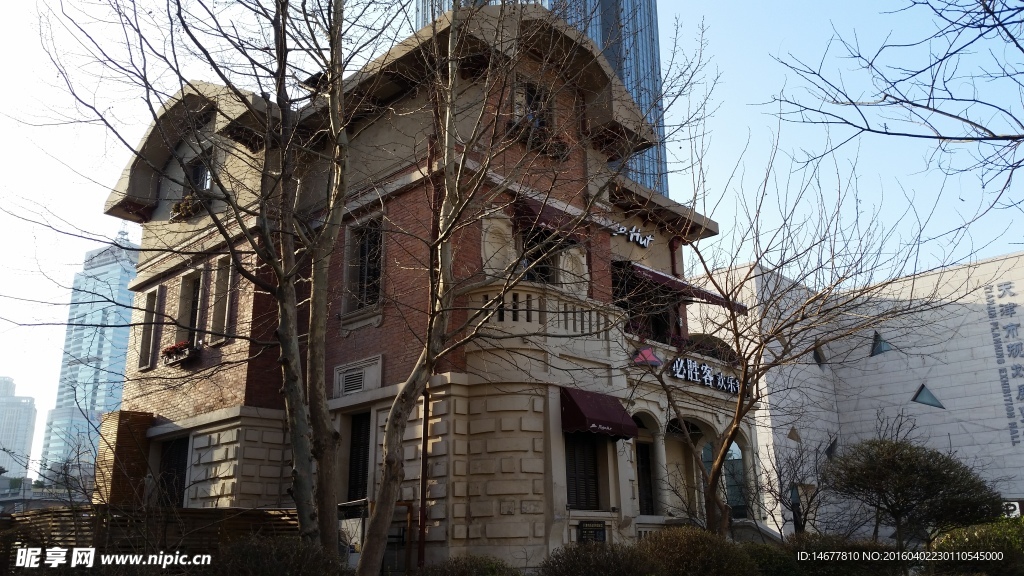 意式风情街洋楼