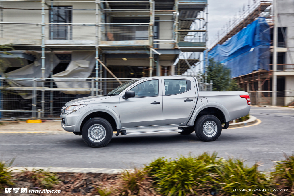 三菱Triton 皮卡车