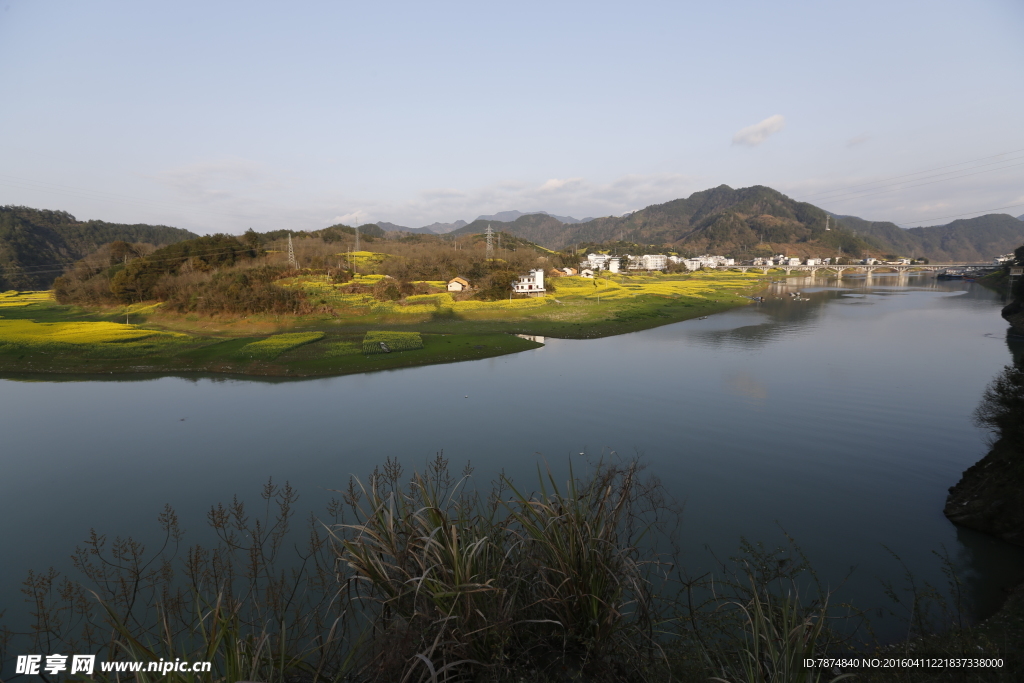 新安江风光