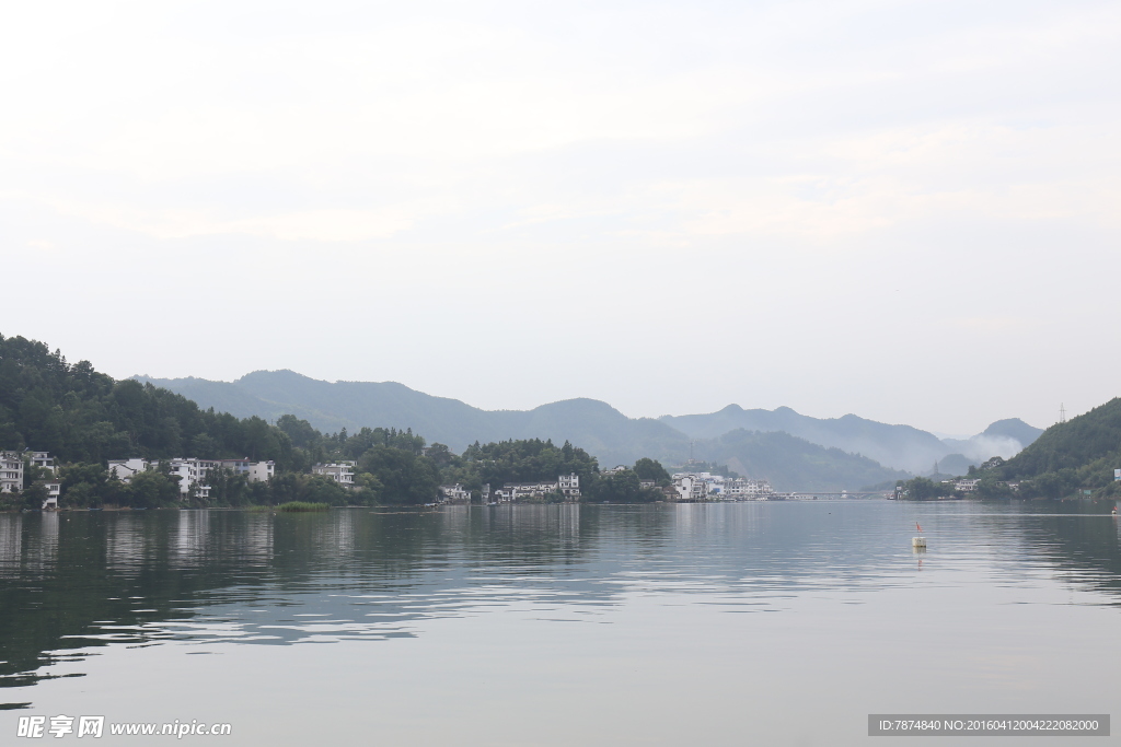 新安江风光