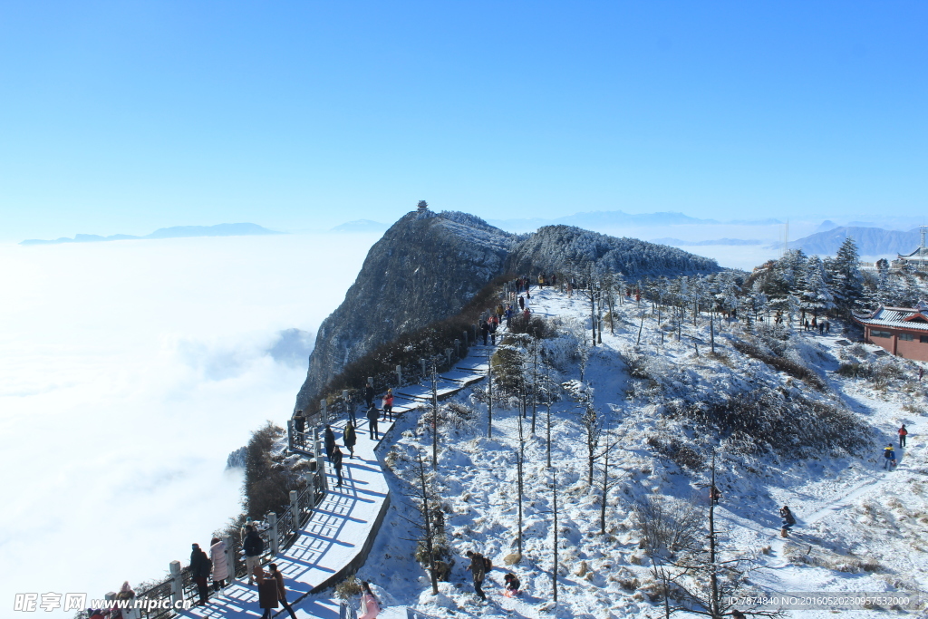 峨眉山雪景
