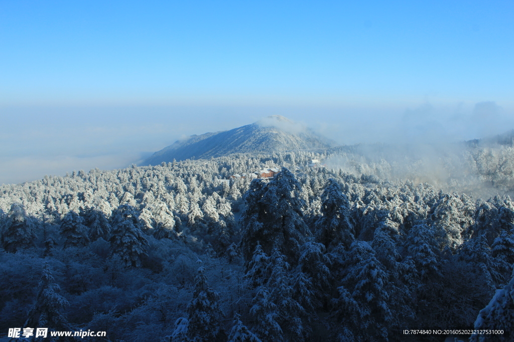 峨眉山雪景