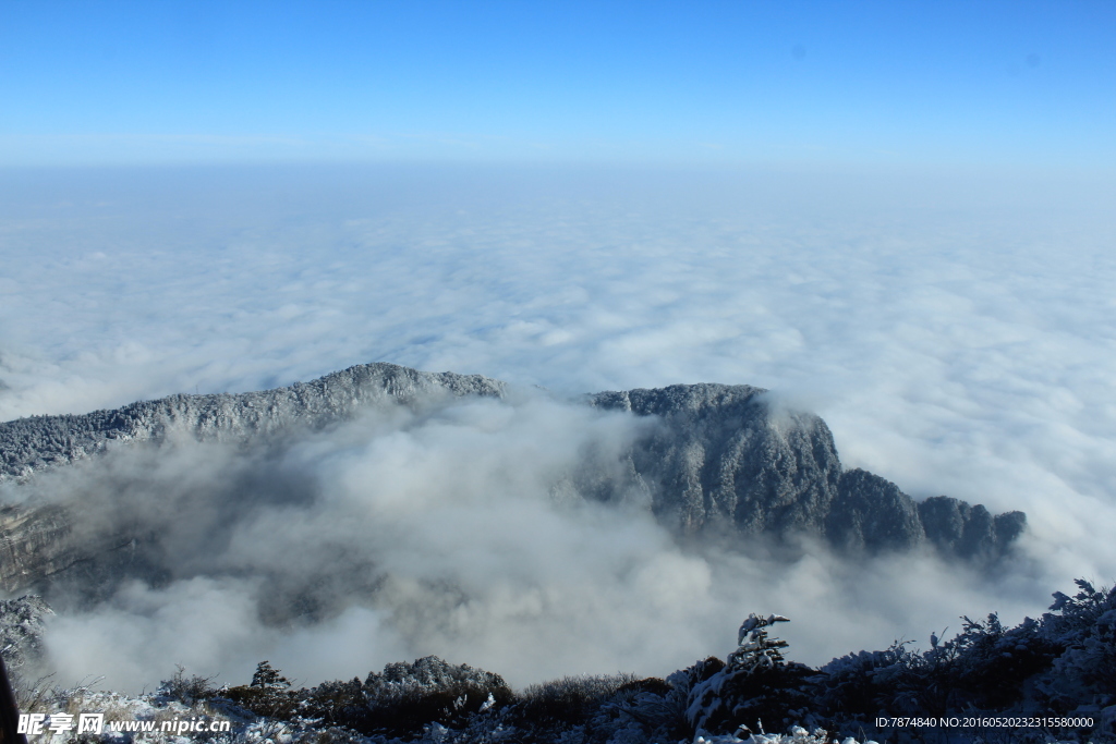 峨眉山雪景