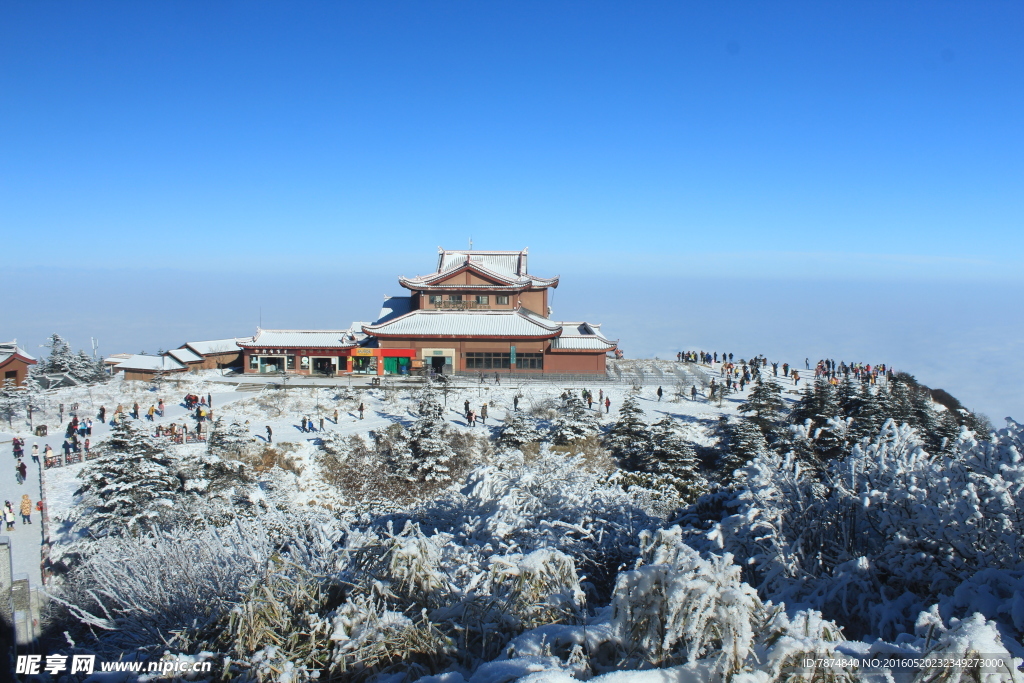 峨眉山雪景