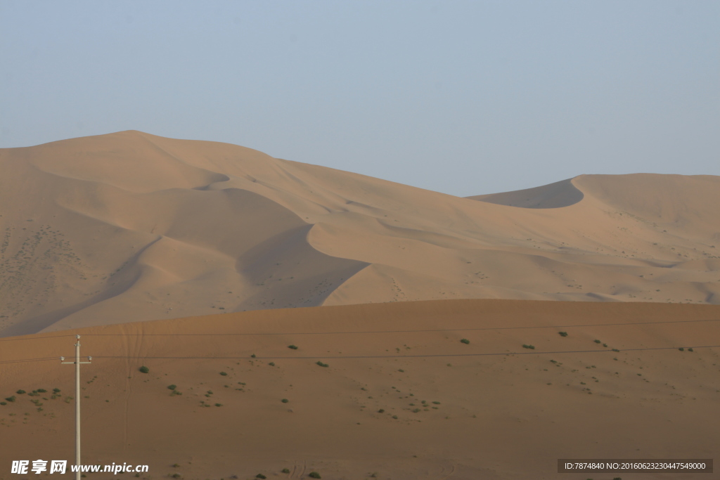 戈壁滩风光
