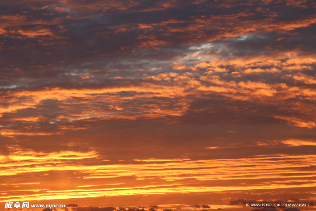 太阳落山的天空