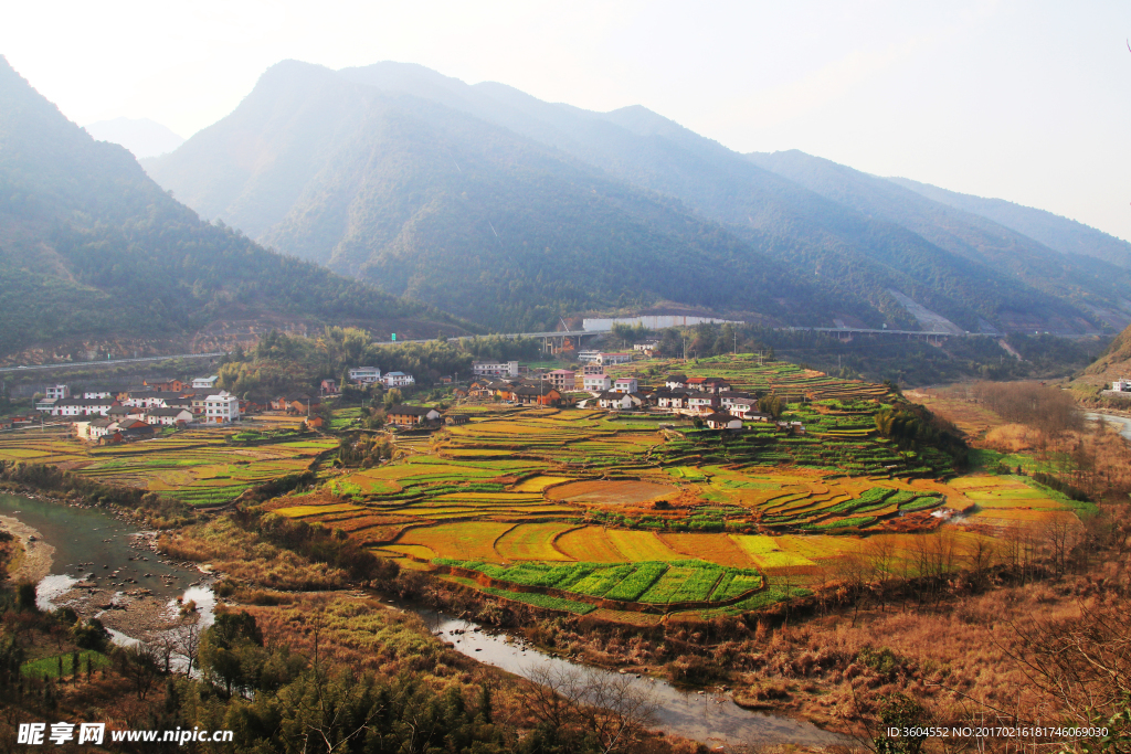 炎陵船形全景 春初