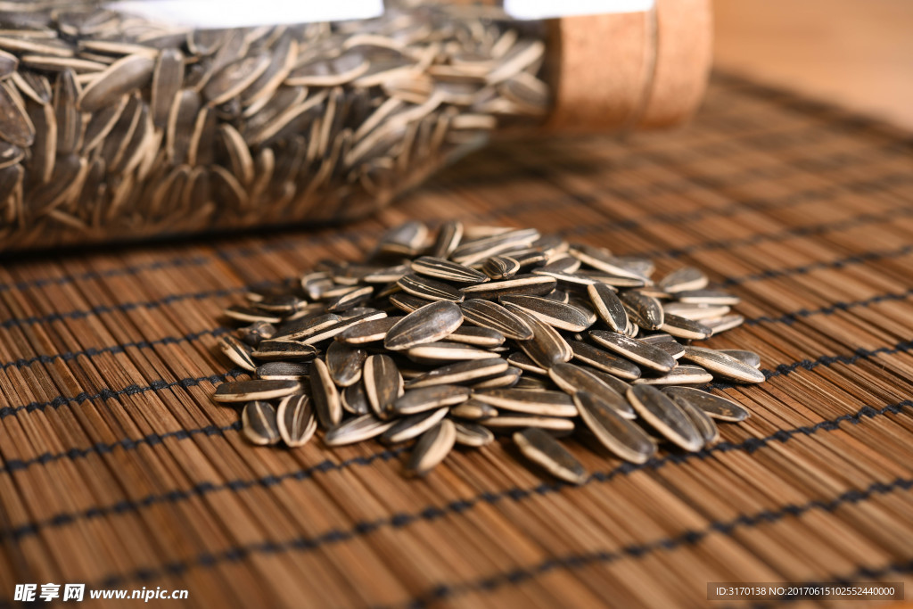 黑糖蜜汁山核桃味瓜子