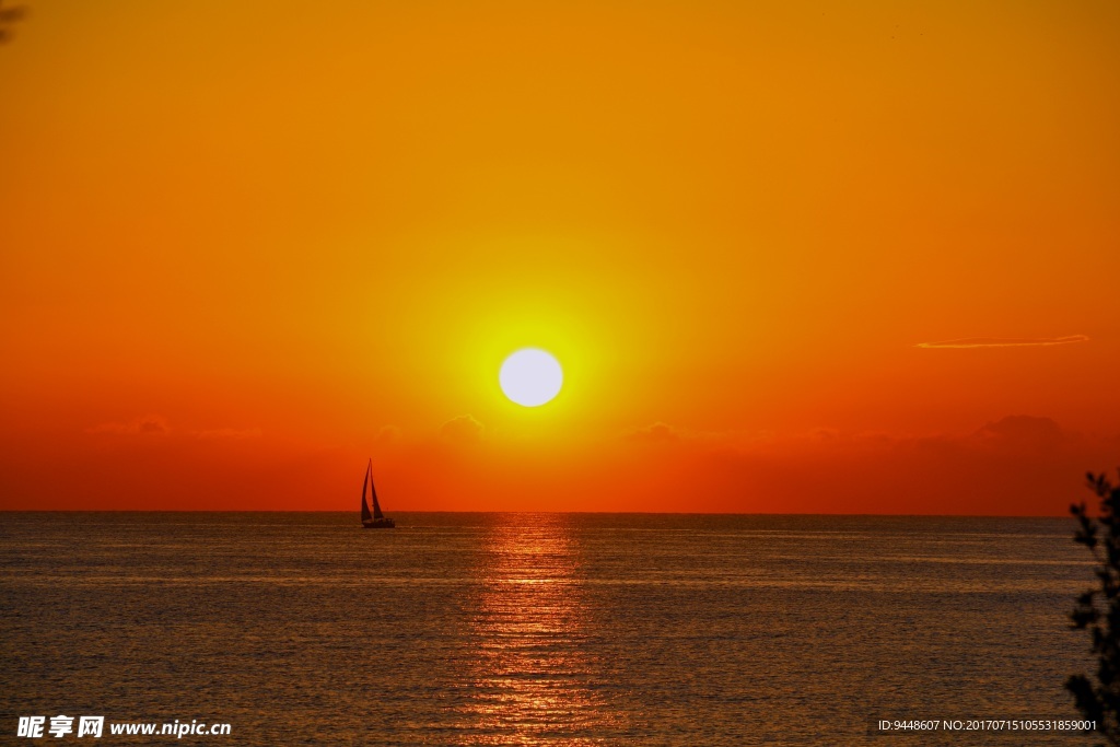 海上黄昏日落唯美图片