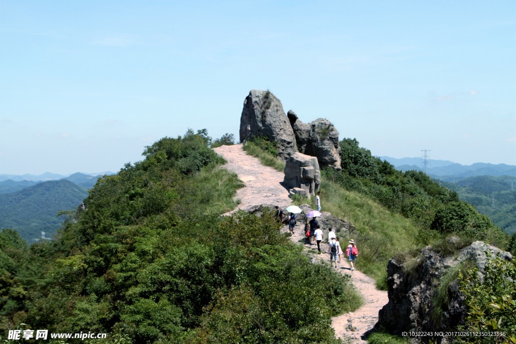 无限风光在前峰