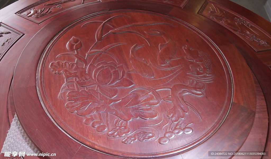 红木雕花