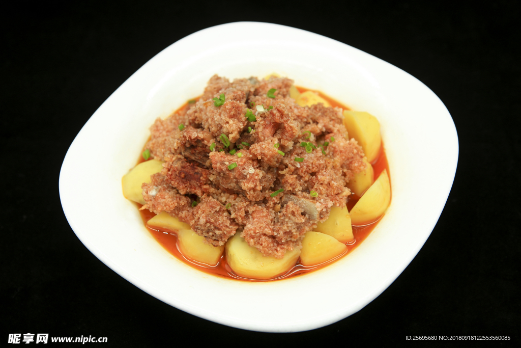 土豆蒸排骨