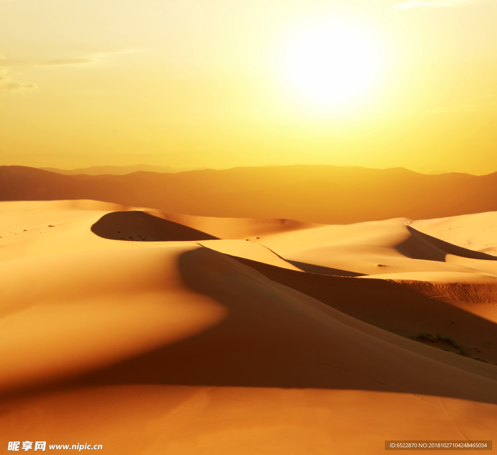 沙漠黄昏日落景色