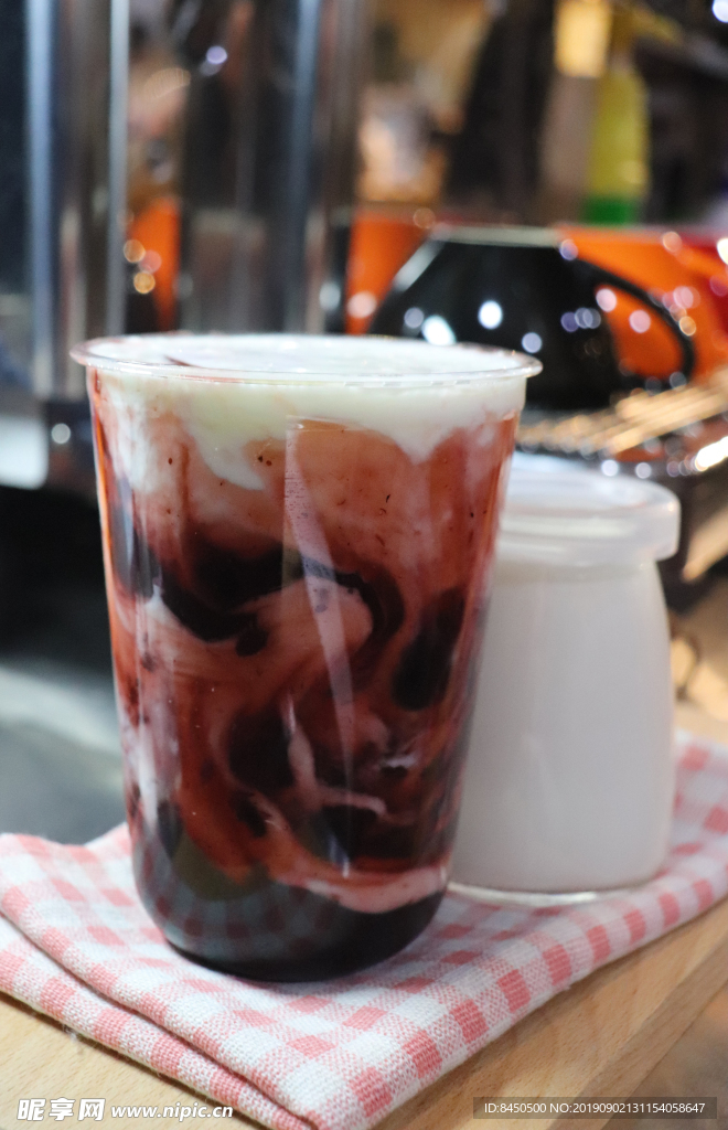 草莓蔓越莓酸奶