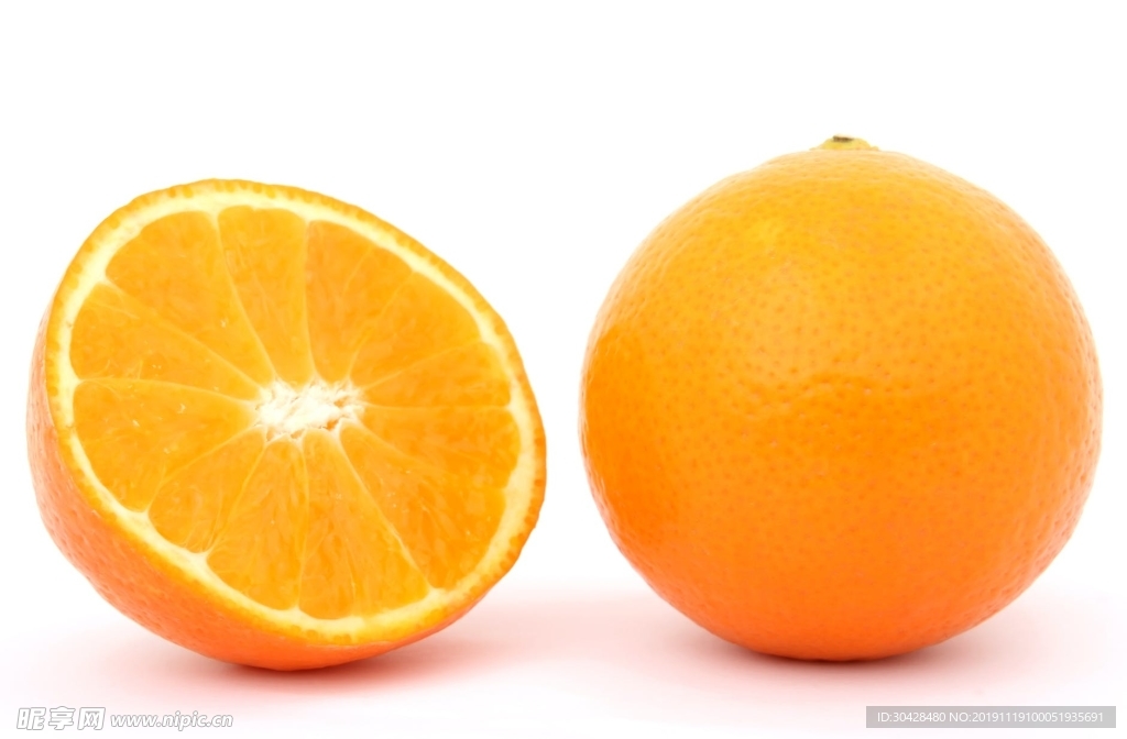 切开的橙子