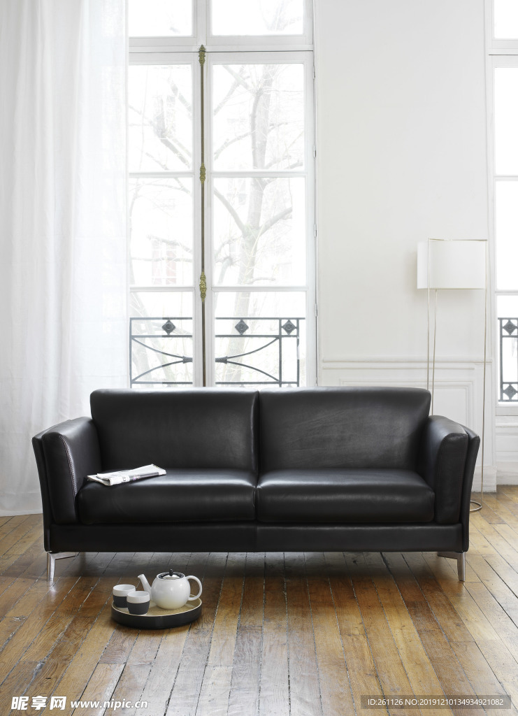 黑色沙发