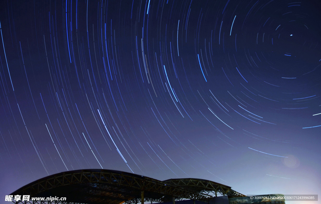 夜晚星空轨迹