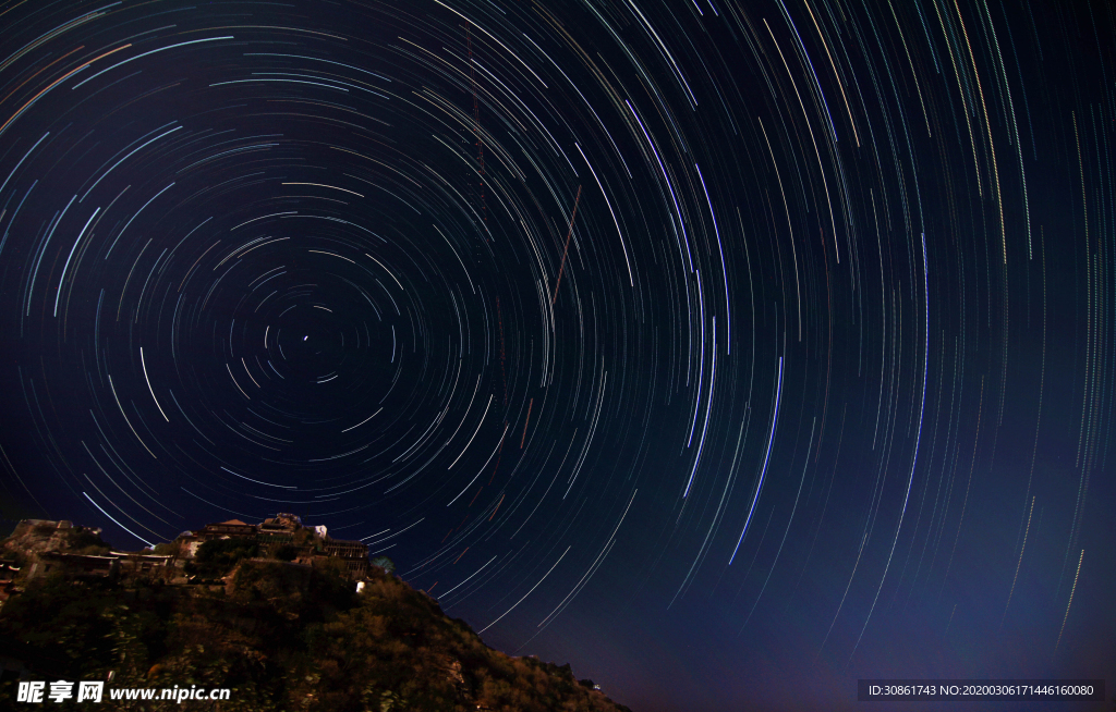 夜晚星空轨迹