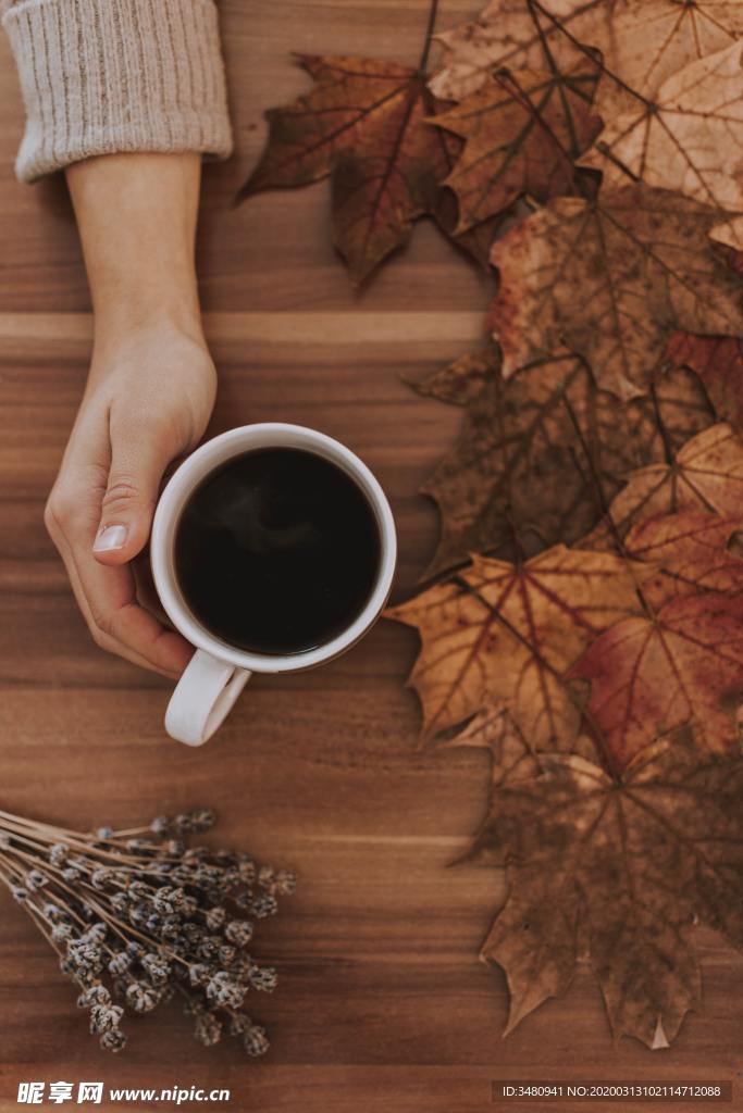 手捧咖啡杯 咖啡生活