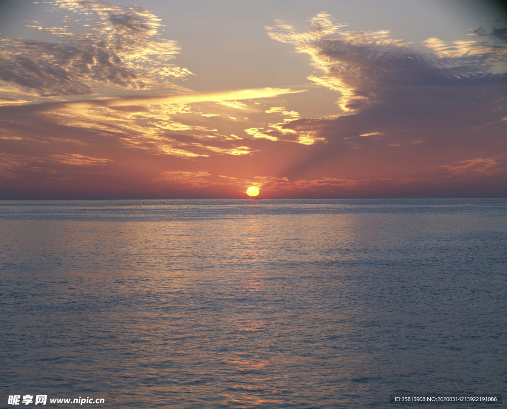 沙滩海滩夕阳图片