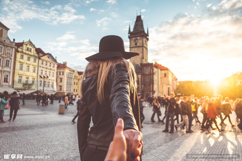 握手牵手礼仪沟通行为图片