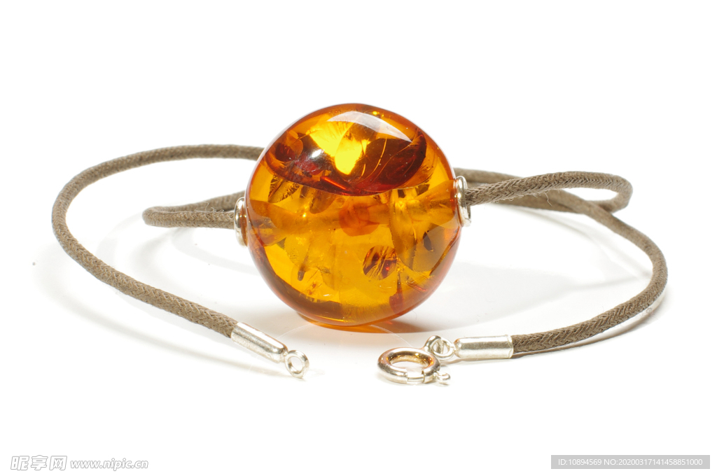 琥珀吊坠