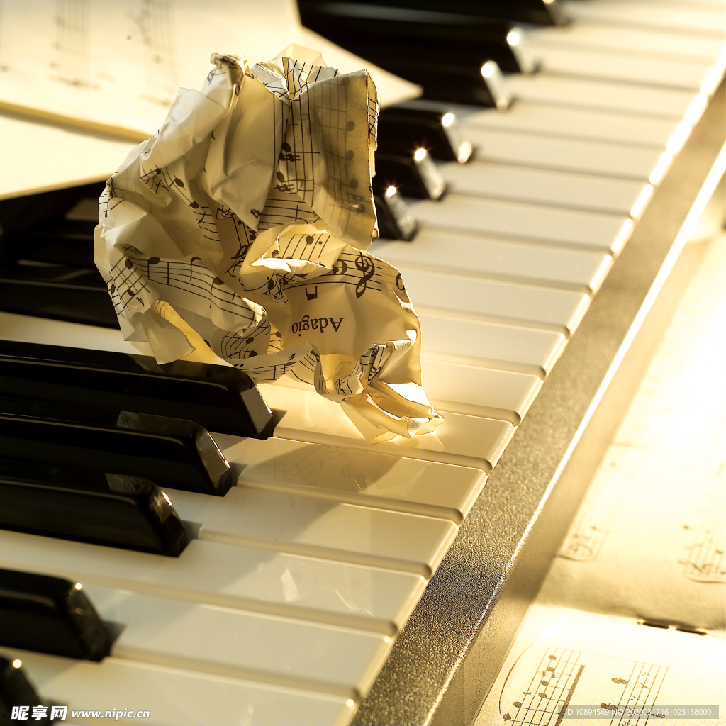 钢琴