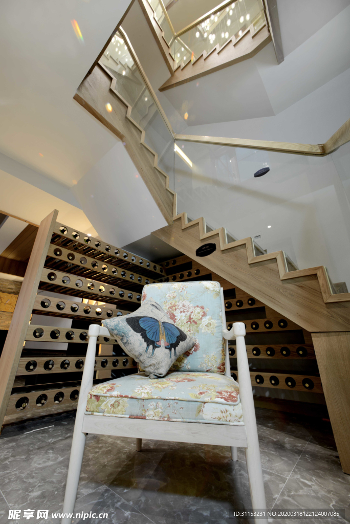 楼梯  酒柜 单椅