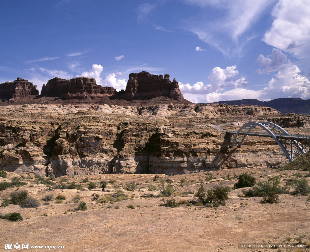 沙漠戈壁荒野遗迹图片