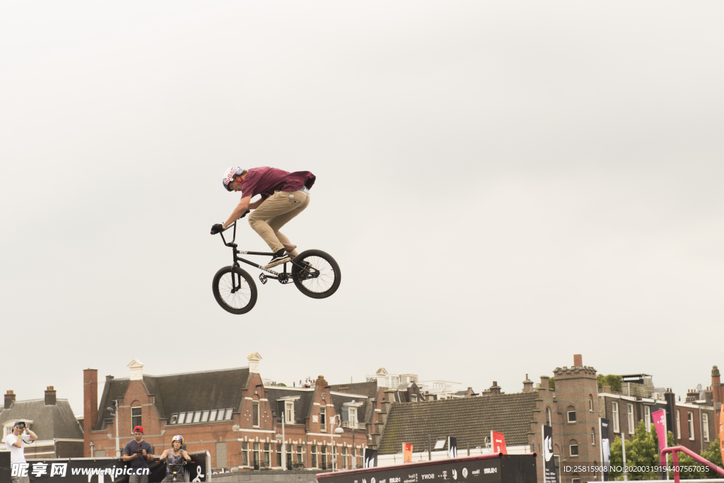 自行车共享单车车技图片