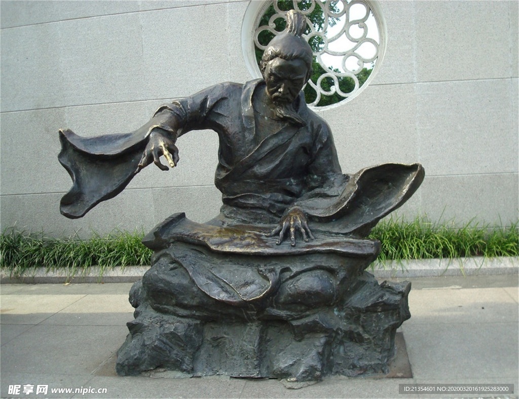 抚琴雕塑