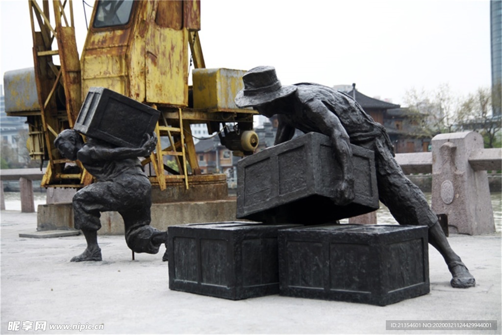 搬运工雕塑