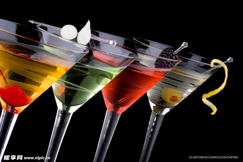 酒杯酒瓶水杯图片