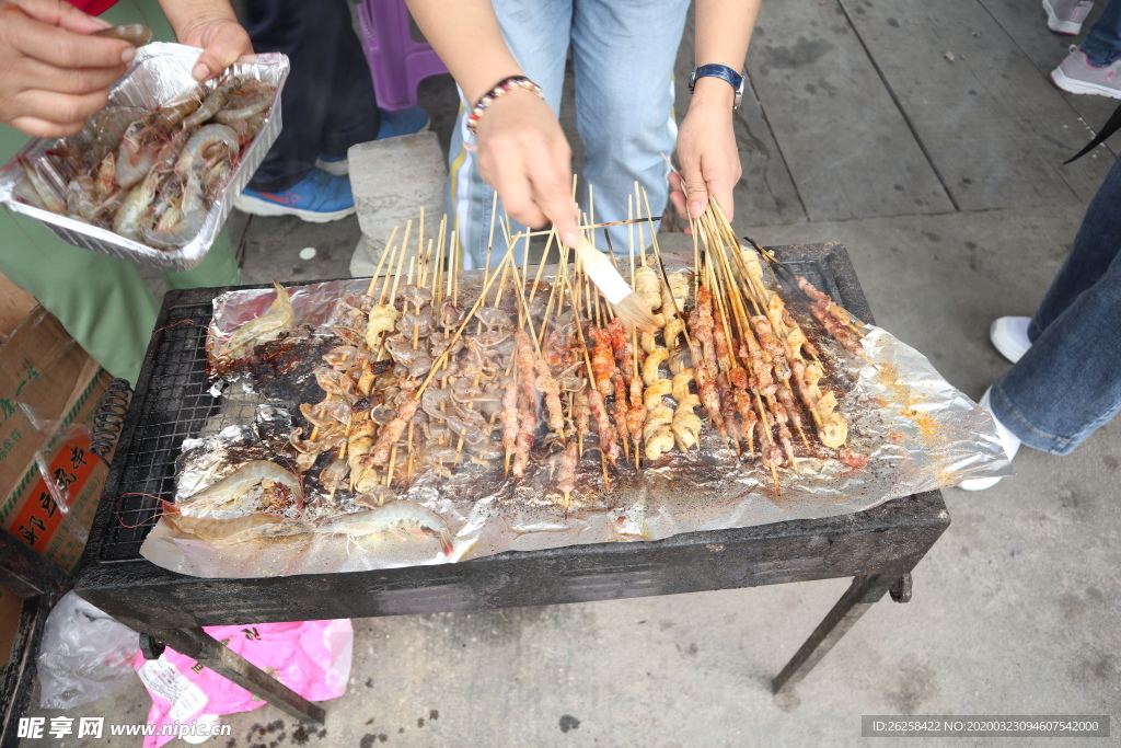 户外烧烤活动图片