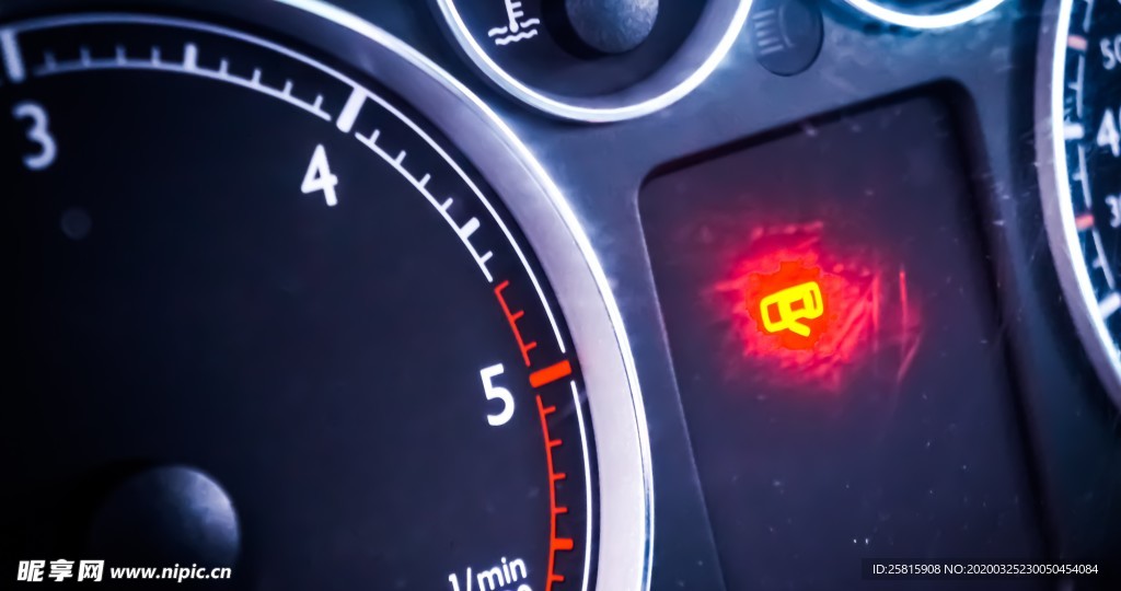 方向盘仪表盘高清图片