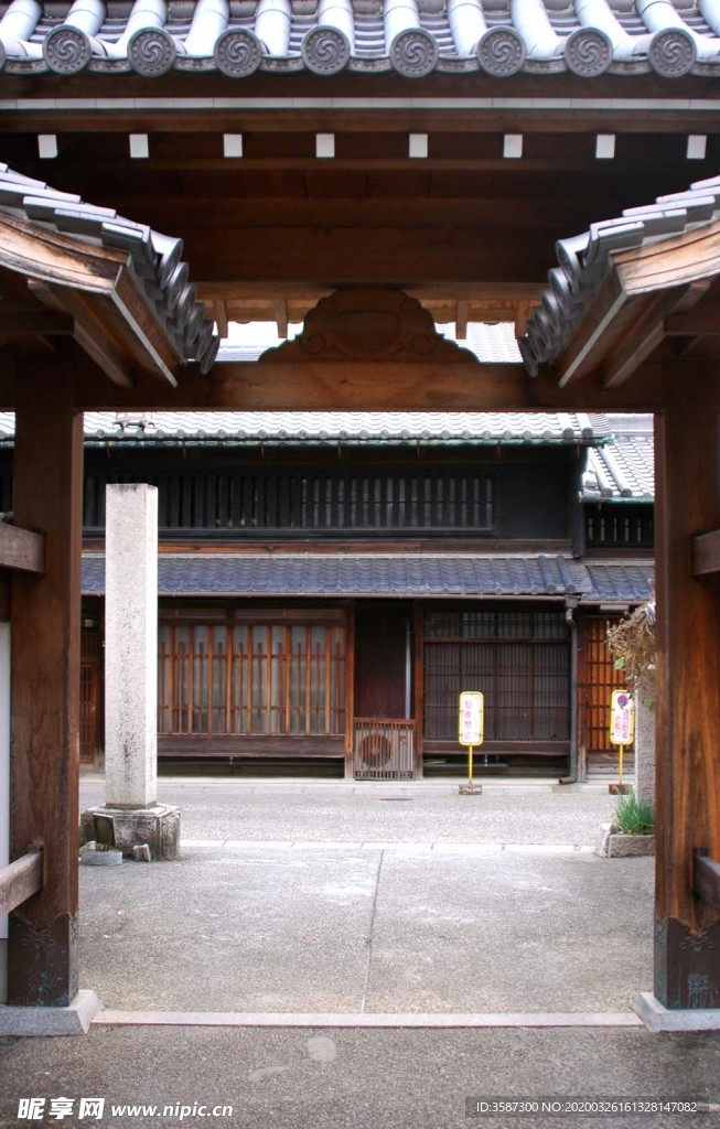 日式古建大门