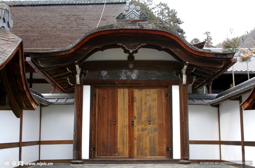 日式古建筑大门