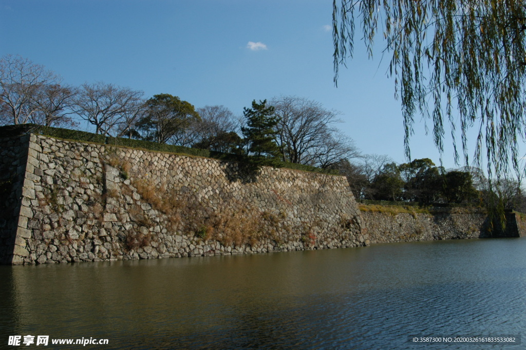 日本古城护城河