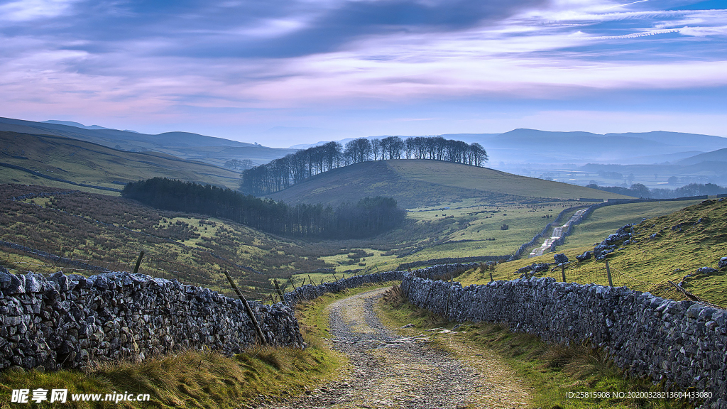 公路山路小径小道图片