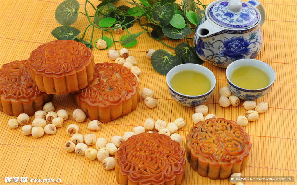 月饼中秋礼盒点心图片