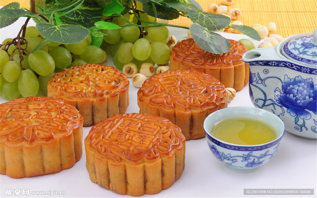 月饼中秋礼盒点心图片