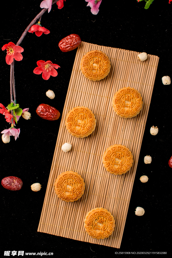 月饼中秋礼盒点心图片