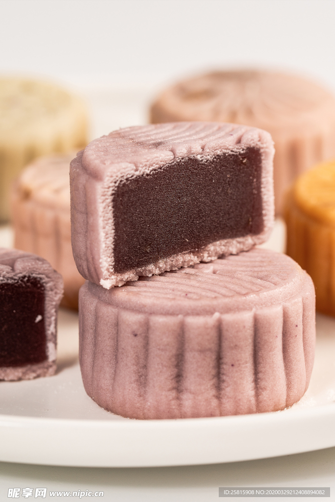 月饼中秋礼盒点心图片