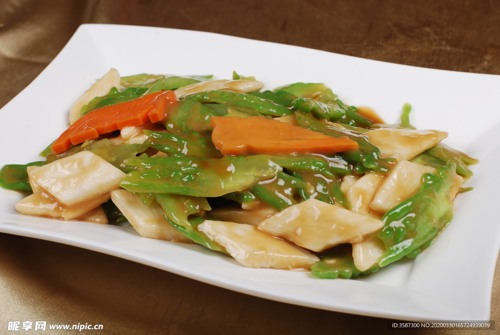 鲍汁山药炒凉瓜